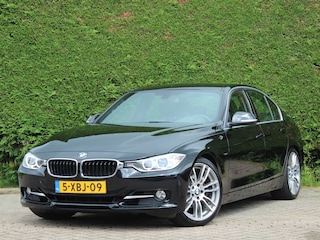 BMW 320i Executive | Sportline | 19 inch | Eibach verlaagd