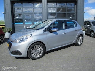 Peugeot 208 1.2 PureTech Allure Camera Carplay Airco Cruise