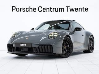 Porsche 911 Carrera 4 GTS