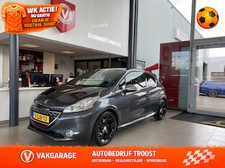 Peugeot 208 1.6 THP GTi 200Pk,1E Eigenaar,Panoramadak,Climate&Cruisecontrol,Bleutooth,V&A Sensoren,Leder/Stof,JBL,Sportstoelen,Spoilerkit,Lagekilometerstand,17 Inch Lmv