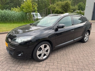 Renault Mégane Estate 1.4 TCe Parisienne//CRUISECLIMA/NAVI/TREKHAAK AFNEEMBAAR/PARKEERSENSOR VOOR EN ACHTER/