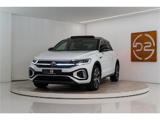 Volkswagen T-Roc 1.5 TSI 2x R-Line 150PK | Pano | Camera | IQ Light | 19'' R | 12 MND Garantie