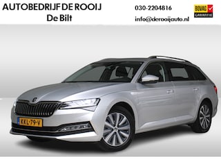 Skoda Superb Combi 1.4 TSI iV Style Navigatie | Trekhaak | Adaptieve Cruise | 17"Velgen | Camera