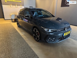 Volkswagen Golf 8 | GTI | 265 PK | Facelift | BTW | Pano | Apple Carplay | Stuurverwarming | Sport stoelen |