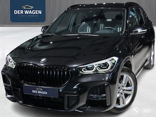 BMW X1 xDr25e M SPORT / STUURVW / TREKHAAK / AMBIENTE / 18"