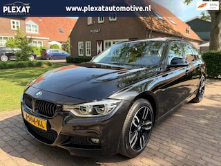 BMW 3-serie Touring 340i xDrive High Executive Aut. | Panorama | Trekhaak | HUD | Sportline | Driving Assistentie | Sportstoelen |
