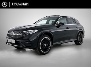 Mercedes-Benz GLC 300e 4MATIC Business Solution AMG | Advanced plus pakket | Trekhaak | Middenconsole metaalstructuur | Panoramaschuifdak | 20" multispaaks lichtmetalen AMG velgen | Warmtewerend, donkergetint glas |