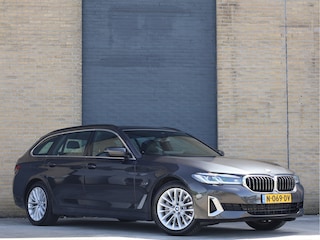 BMW 5-serie Touring 530e xDrive Luxury Line Comfortstoelen | Laser Light | Org. NL | Memory | Cam