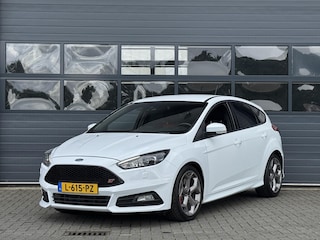 Ford Focus 2.0 ST I WINTERPAKKET I APPLE CARPLAY I ADAPTIVE CRUISE CONTROL