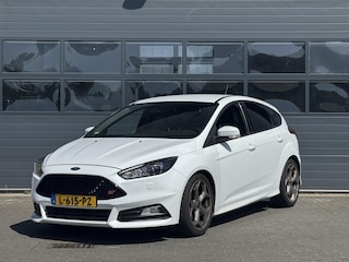 Ford Focus 2.0 ST I WINTERPAKKET I APPLE CARPLAY I ADAPTIVE CRUISE CONTROL