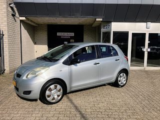 Toyota Yaris 1.0 VVTi Acces / 5 DEUREN / ZUINIG / AIRCO / APK SEPTEMBER 2026