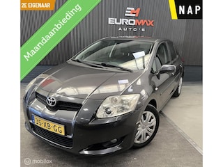Toyota Auris 1.4-16V Sol