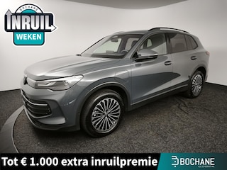 Volkswagen Tiguan 1.5 eHybrid Life Edition | Trekhaak | 360° Camera | Harman / Kardon | Stoelverwarming |