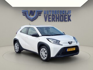 Toyota Aygo 1.0 VVT-i MT Play NL Auto - All Season Banden - Carplay