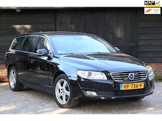 Volvo V70 2.0 D3 Classic Edition Xenon/Parkeersensor/Navigatie/Trekhaak
