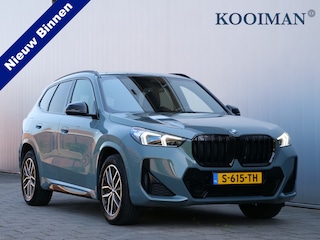 BMW X1 sDrive18i 136 Pk Automaat M-Sport / Navi / Camera / Leer / DAB / Apple Carplay / Stoelverwarming