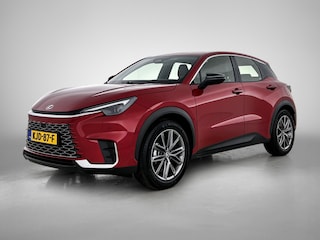 Lexus LBX Elegant 2WD | Tech Pack | Premium Metallic | Geperforeerd Synthetisch Leder |