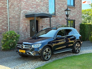 Mercedes-Benz GLC 300e 4MATIC AMG Panodak Luchtvering Burmester HUD