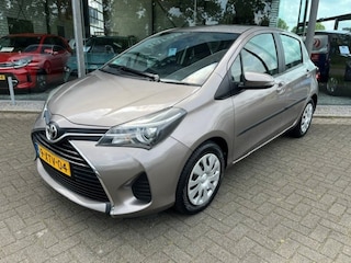 Toyota Yaris 1.3 VVT-i ASPIRATION AUTOMAAT AIRCO CAMERA