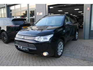 Mitsubishi Outlander 2.0 PHEV Instyle+|KEYLESS|CAM|PANO|VOL+