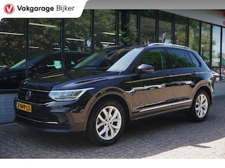 Volkswagen Tiguan 1.5 TSI Life Business Trekhaak/Navi/App-connect!