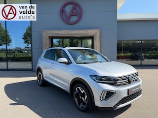 Volkswagen T-Cross 1.5 TSI 150pk DSG R-Line | Camera | Trekhaak | Navi | IQ light | Rijklaar incl. garantie