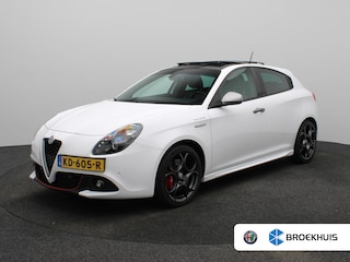 Alfa Romeo Giulietta Panoramadak | Lederen Bekleding | Parkeersensoren | Afneembare Trekhaak | Cruise Control | 18" Lichtmetalen Velgen