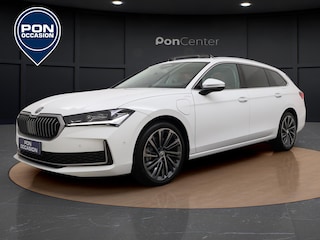 Skoda Superb Combi 1.5 TSI PHEV Laurin & Klement | Pano Dak | 360 Camera | Canton | Stoelkoeling | Lederen bekleding | Matrix LED |