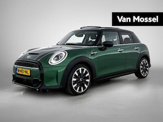 Mini Mini 5-Deurs 2.0 AUTOMAAT | 178PK | PANORAMADAK | SFEERVERLICHTING | HARMAN KARDON | STOELVERWARMING | APPLE CARPLAY | ACHTERUITRIJCAMERA |