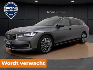 Skoda Superb Combi 1.5 TSI PHEV Laurin & Klement | Pano Dak | Head-up Display | CANTON Audio | Camera | ACC | Elek. Achterklep | Elek. Stoelen | Stoelverwarming | Matrix LED | 18'' |