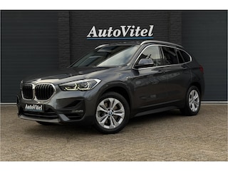 BMW X1 xDrive25e | Elektrische Klep | PDC V + A | LED | Apple Carplay | DAB | 20x op voorraad !