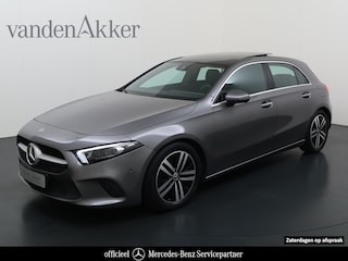 Mercedes-Benz A-klasse 200 Luxury 164pk // Panoramadak // Carplay // Sfeerverlichting // MultiBeam LED // Keyless Entry // Camera // Advanced Audio