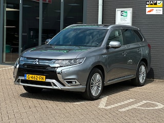 Mitsubishi Outlander 2.4 PHEV Instyle/2E EIG/PANO-DAK/CAMERA/NAVI/NL-AUTO NAP!!