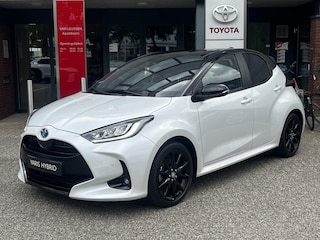 Toyota Yaris 1.5 Hybrid Executive HEAD-UP KEYLESS JBL-AUDIO STOEL/STUURVERWARMING PARK-SENSOREN LM-VELGEN 18" APPLE/ANDROID