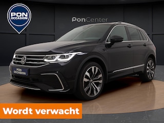 Volkswagen Tiguan 1.5 eHybrid R-Line | 360 Camera | Side Assist | ACC | Matrix LED | Stuur-/Stoelverwarming | Spiegelpakket | Getint Glas | 20'' |