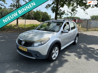 Dacia Sandero 1.6 Stepway LET OP KOPPELING ZIT HOOG