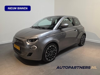 Fiat 500 La Prima 42 kWh - Apple Carplay/Android Auto -  Stoelverwarming - Panoramadak - Adaptive Cruise