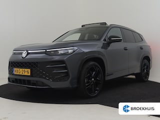 Volkswagen Tayron 1.5 eHybrid R-Line Edition 204Pk DSG/AUTO | Glazen panorama-dak | Trekhaak uitklapbaar | Achteruitrijcamera | Aanhanger assistent | Parkeer assistent | Apple carplay Android auto | Cruise control adaptief | Dodehoek detectie | Keyless | Verlichte grille/strip | 20"LMV