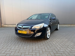 Opel Astra 1.4 Turbo Cosmo