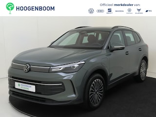 Volkswagen Tiguan 1.5 eHybrid Life Edition | SoH 98% | Trekhaak | Adaptieve demping | Dodehoek detectie | Stoelverwarming voor en achter | Dodehoek detectie | Parkeerassistent | Navigatie |