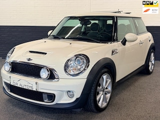 Mini Mini 1.6 Turbo Chili | Leder | Xenon | Schuifdak | Navi | PDC | 185 PK