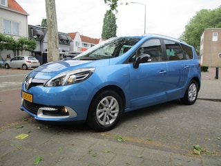 Renault Scénic 1.2 TCe Limited / AIRCO / NAVI / P.D.C / TREKHAAK / 141dkm
