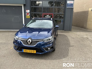 Renault Mégane Estate 1.2 TCe Bose / Airco clima/ Navigatie/ Cruise/ Apple carplay/ PDC/ LED/ LMV/ Trekhaak/ Half lederen bekl