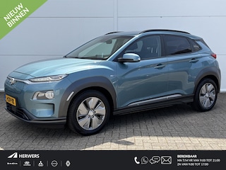 Hyundai Kona EV Premium 64 kWh SOH 100 % 1 Fase / Lichtmetalen velgen 17" / Cruise control adaptief met Stop&Go en stuurhulp / Airco (automatisch) /