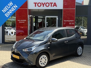 Toyota Aygo 1.0 VVT-i x-play PARKEERCAMERA AIRCO
