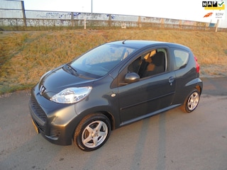 Peugeot 107 1.0 benzine 3 deurs 114.000km