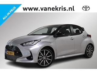 Toyota Yaris 1.5 Hybrid 130 GR Sport, BSM, Draadloos Apple Carplay & Android Auto, Pano dak, Stoel & Stuurverwarming!