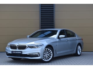 BMW 530i High Executive * Head-up * Softclose * Harman/Kardon * Trekhaak * Comfortstoelen *