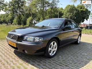 Volvo S60 2.4 Edition - airco - leder - cruise control - nieuwe apk tot 06-2027
