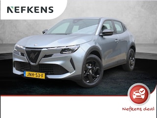 Alfa Romeo Junior 1.2 Hybrid Ibrida 145pk Automaat | Elektrische Achterklep | Navigatie | Climate Control | Adaptieve Cruise Control | Camera | 17" LMV | Matrix-LED Koplampen | Dodehoekdetectie | Keyless Entry/Start | Apple Carplay/Android Auto |